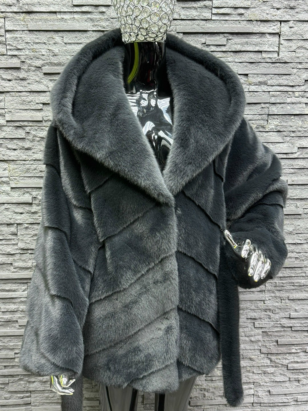 шуба норковая,норковая шуба летучая мышь с капюшоном,елена фурс шубы норка летучая мышь,шуба из норки nafa серо-голубая с капюшоном,шуба норка оверсайз летучая мышь