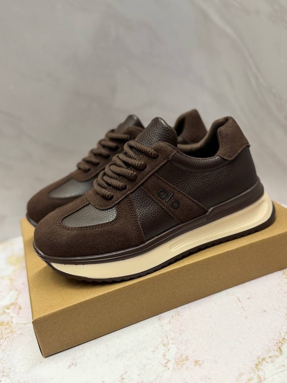 ,кроссовки женскиe,кроссовки для женщин,спортивная ,брендовые кроссовки