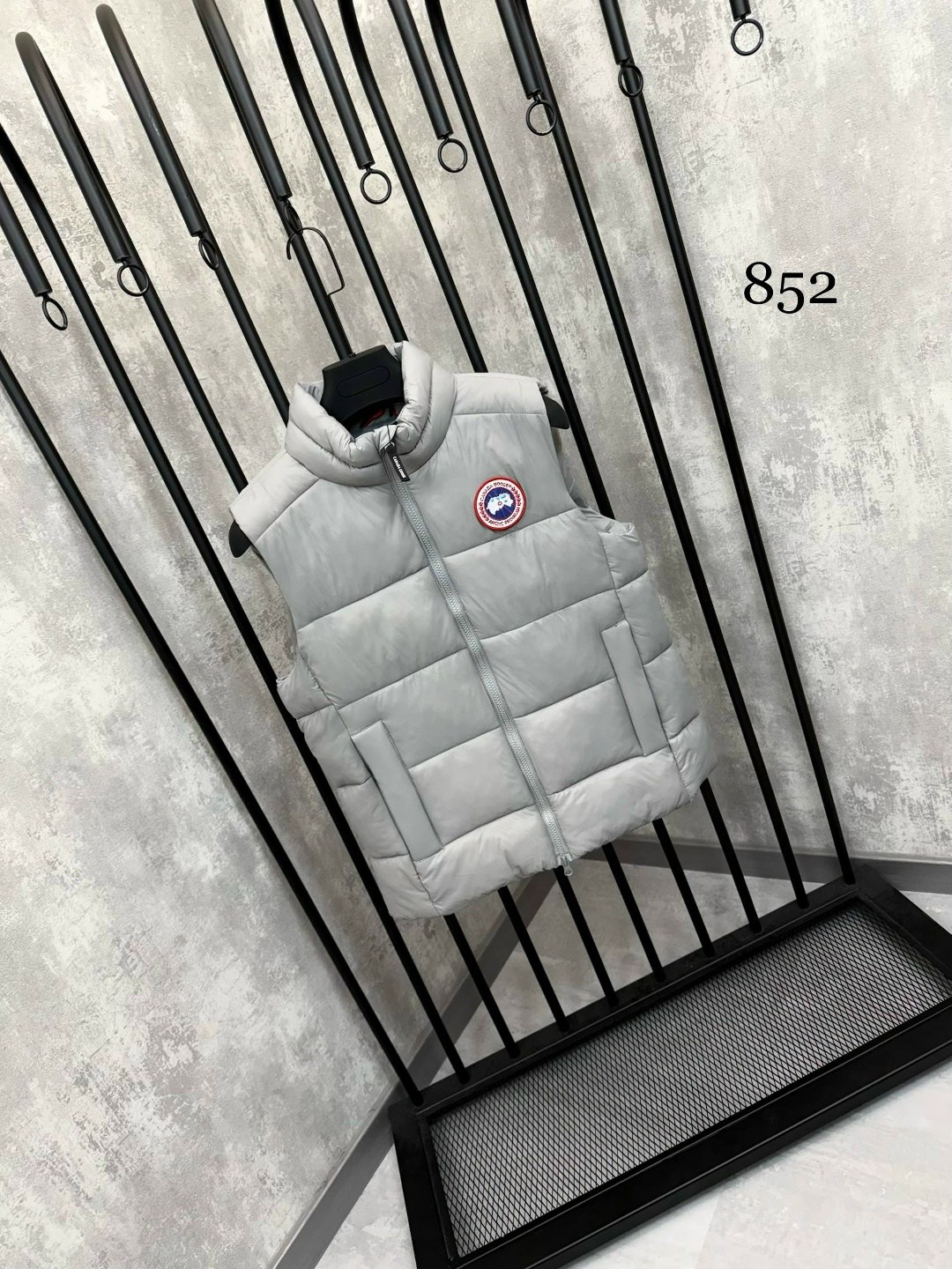 жилет утепленный canada goose,жилет canada goose,жилетка канада гус мужская,жилет,жилет мужской