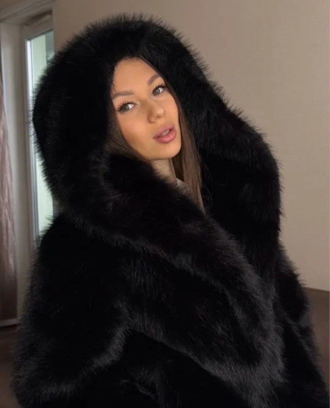 женская шуба,шубка,шуба,короткие шубы,меховое пальто с капюшоном