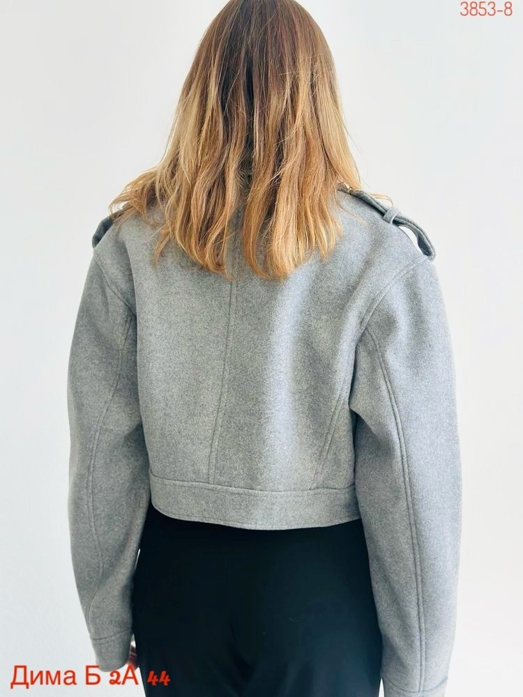 косуха куртка укороченная оверсайз из ткани цвет светло-серый,куртка косуха,куртка косуха женская,женская косуха,женская куртка