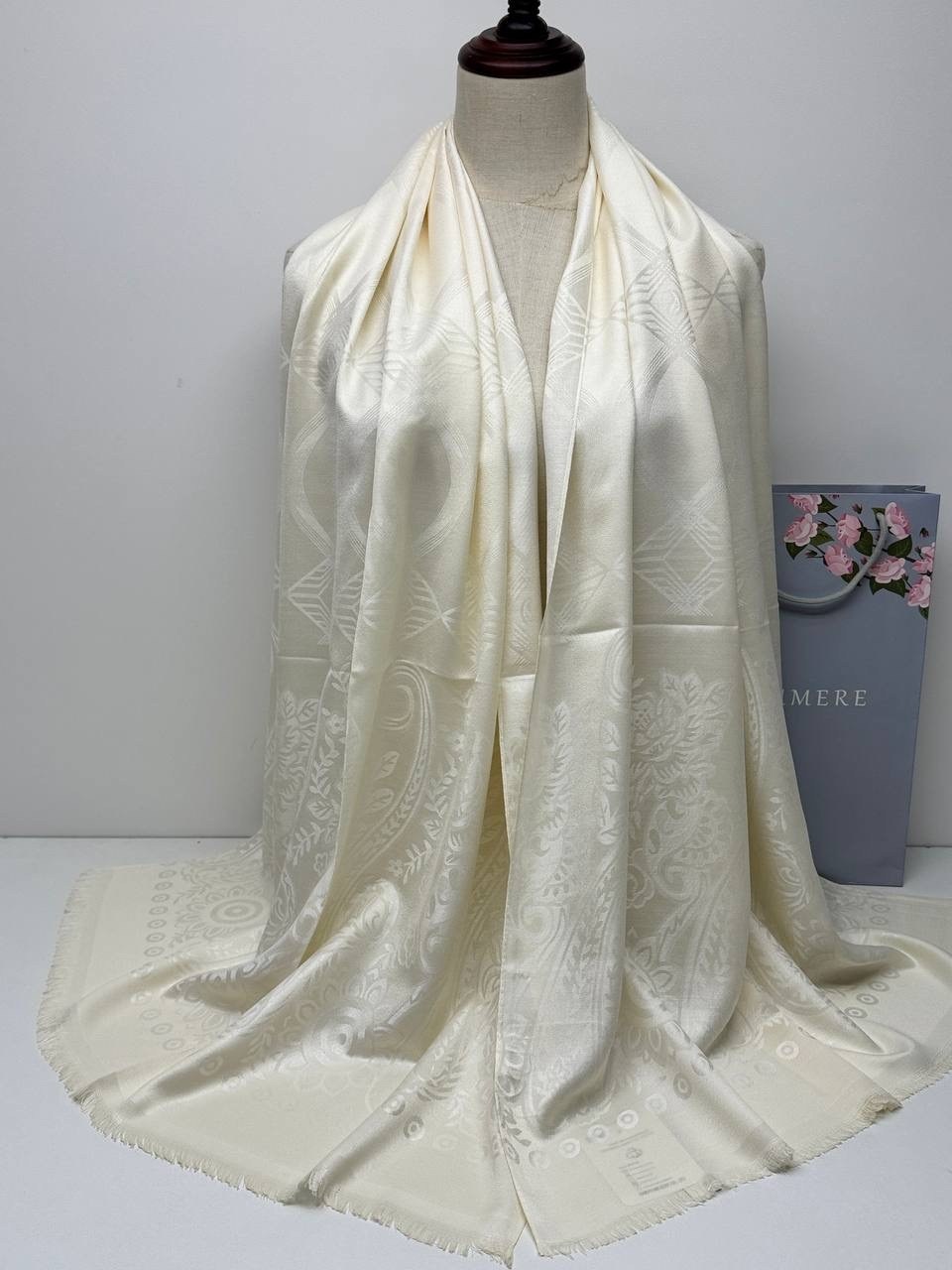 палантин женские,палантин,палантин из шелка,шелковый палантин,платок палантин