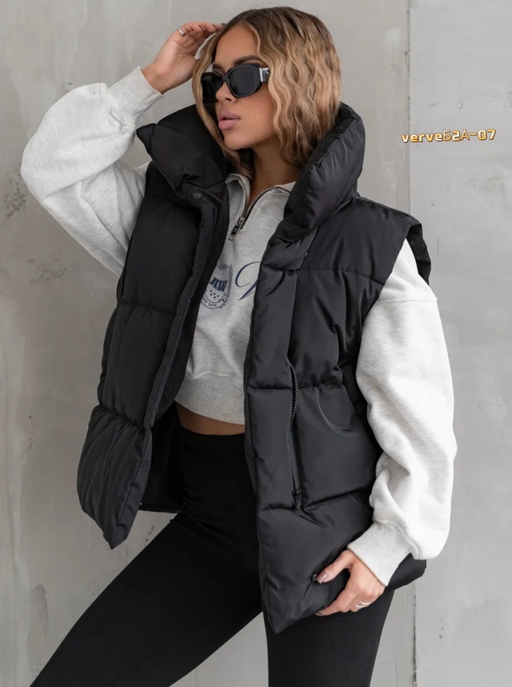 жилетка утепленная болоньевая оверсайз безрукавка,жилетка утепленная болоньевая оверсайз,жилетка оверсайз,жилетки женские,жилет оверсайз