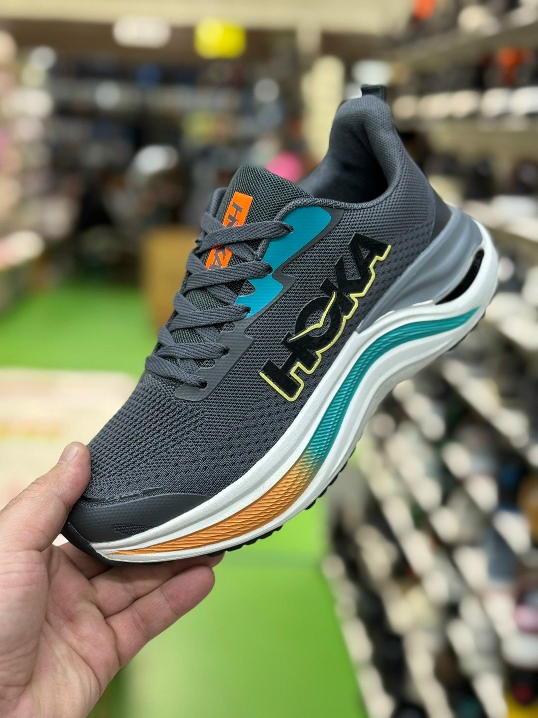 кроссовки,повседневные кроссовки,спортивная ,кроссовка,спортивные кроссовки