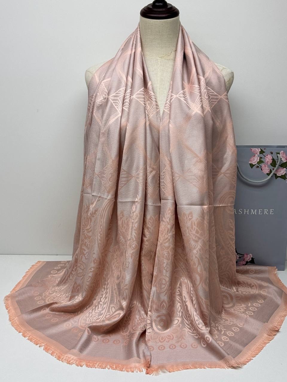 палантин женские,палантин,палантин из шелка,шелковый палантин,платок палантин