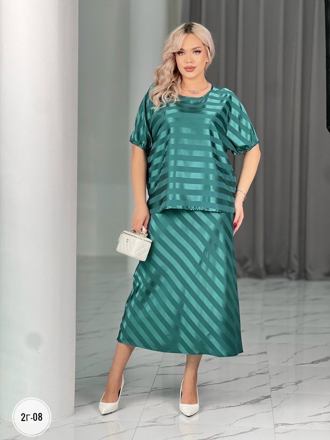 ,нарядное платье,костюм с юбкой,одежда для женщин,атласное платье