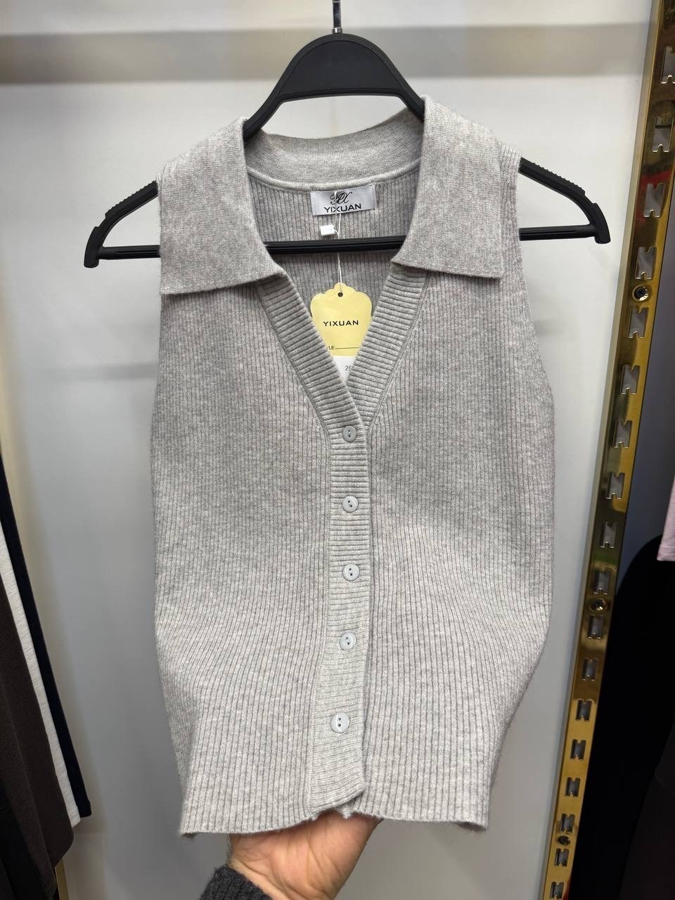 жилет mango,трикотажный топ,брюки льняные,бежевые брюки,брюки широкие