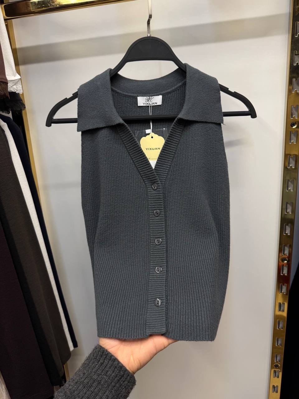 жилет mango,трикотажный топ,брюки льняные,бежевые брюки,брюки широкие