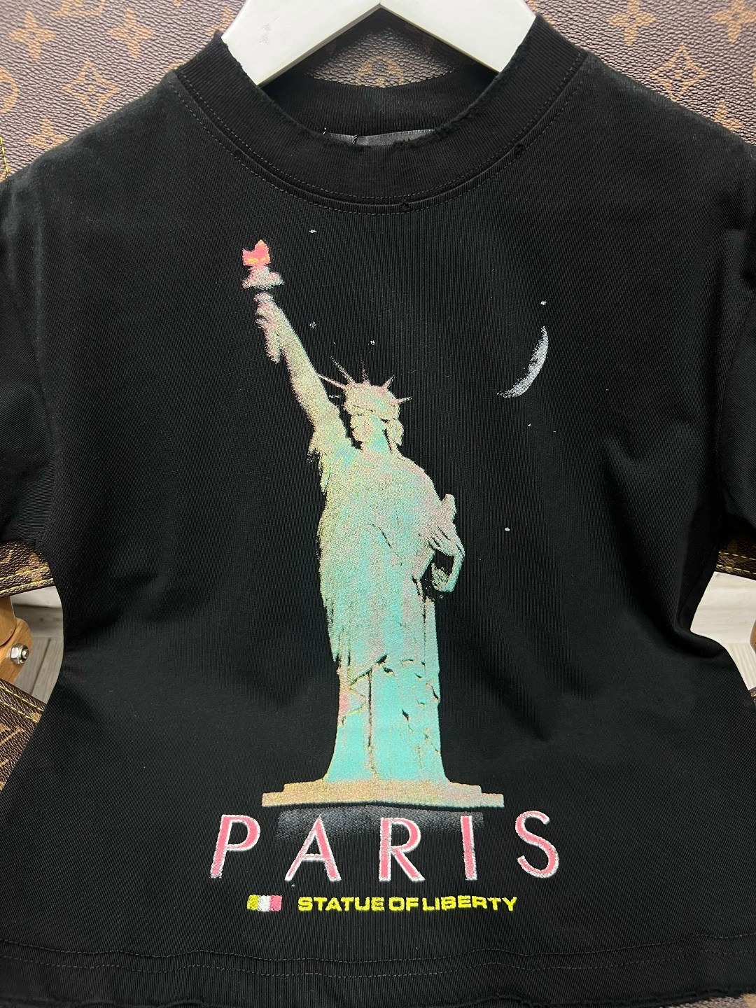 футболка louis vuitton,balenciaga paris liberty t-shirt medium fit l,дизайн футболки,майки balenciaga paris liberty t-shirt medium fit,футболки женские мужские