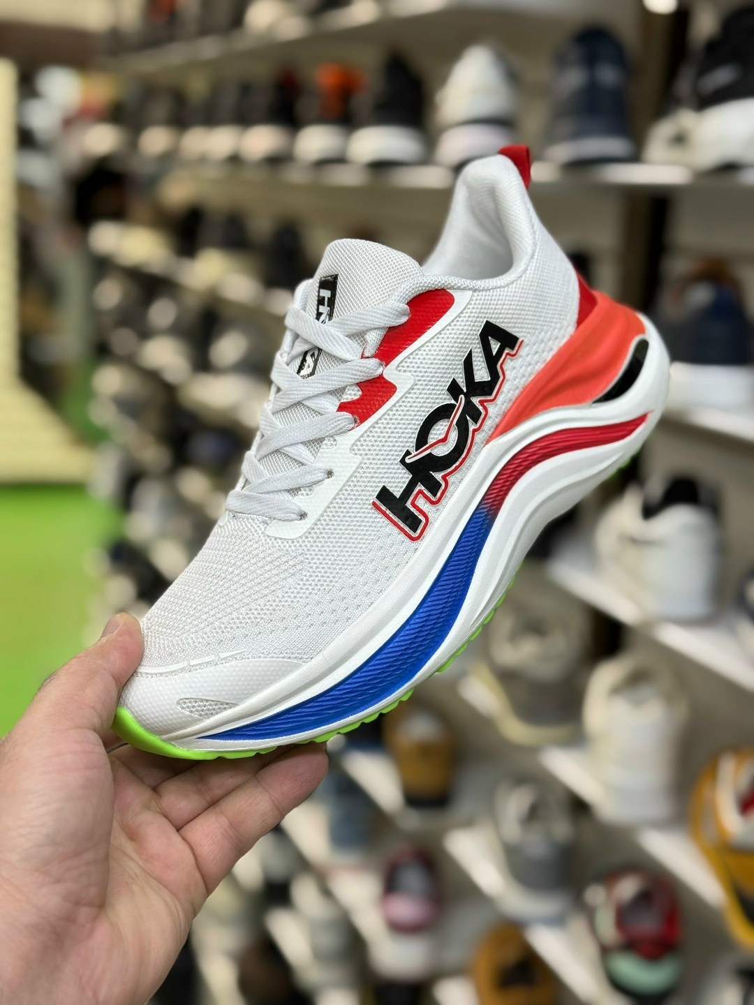 кроссовки,повседневные кроссовки,спортивная ,кроссовка,спортивные кроссовки