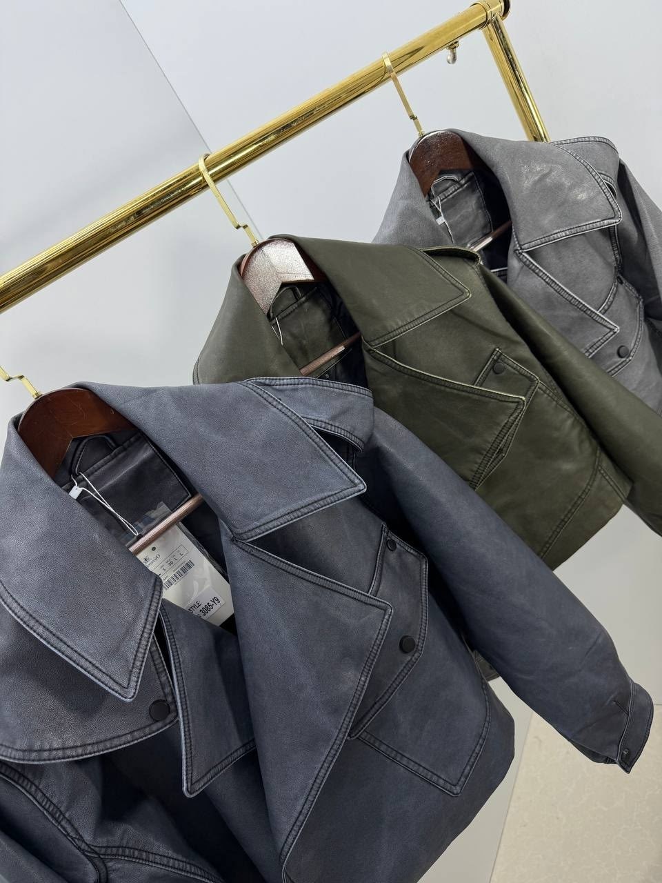 куртка косуха женская,косуха оверсайз кожаная куртка серая винтажная aftfbasic,косуха кожаная куртка весенняя укороченная fashionboom,косуха женская куртка кожаная oversize,косуха кожаная куртка укоро