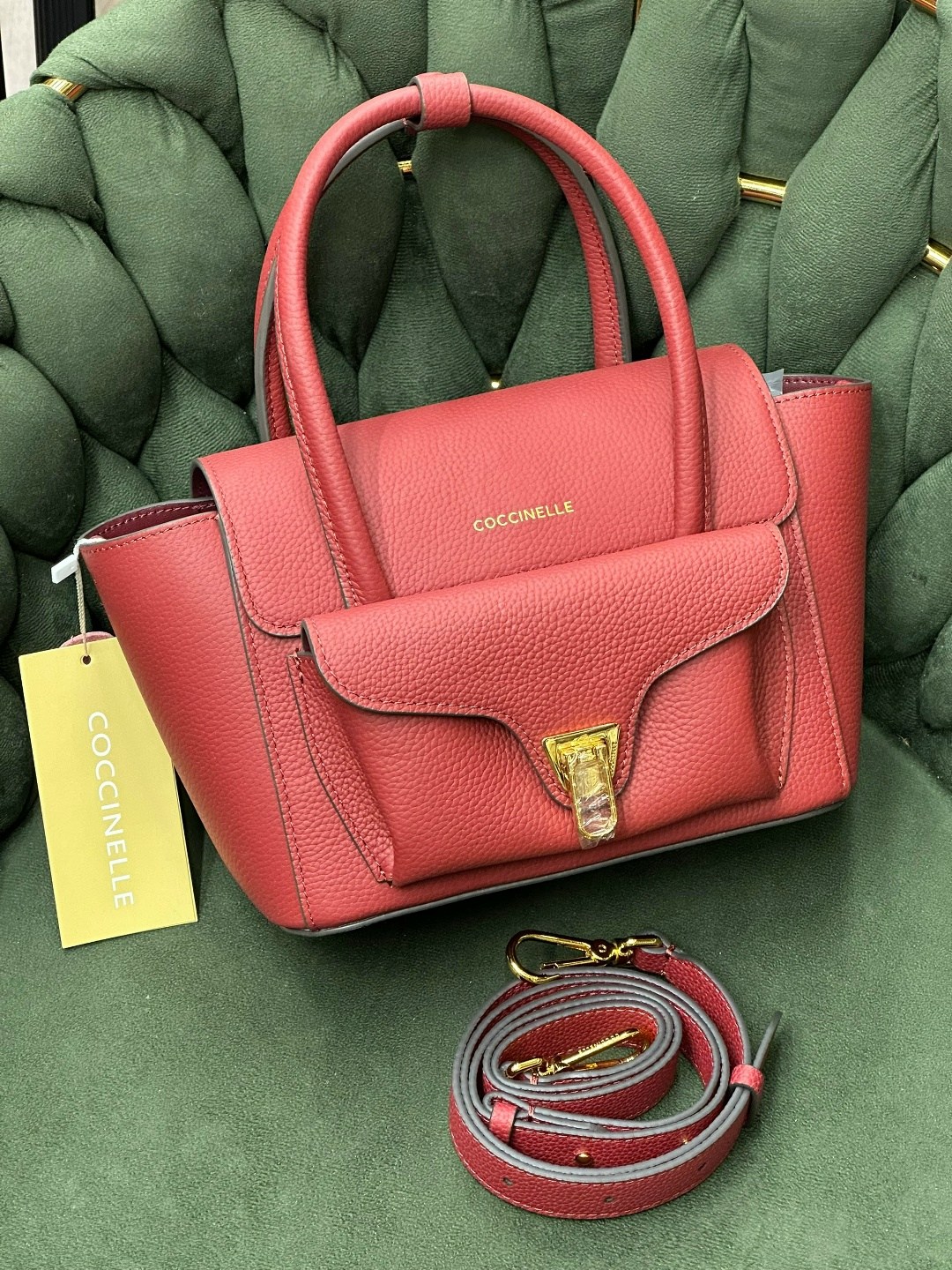 сумка coccinelle,сумка beat классическая с клапаном coccinelle,женская сумка coccinelle,сумка coccinelle arlettis,coccinelle сумка liya medium цвет серый