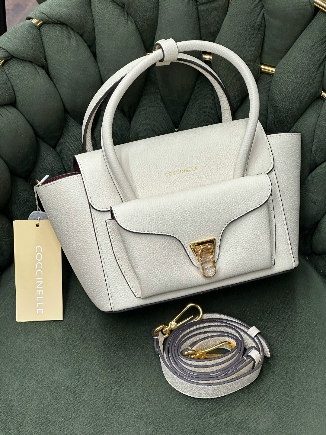 сумка coccinelle,сумка beat классическая с клапаном coccinelle,женская сумка coccinelle,сумка coccinelle arlettis,coccinelle сумка liya medium цвет серый