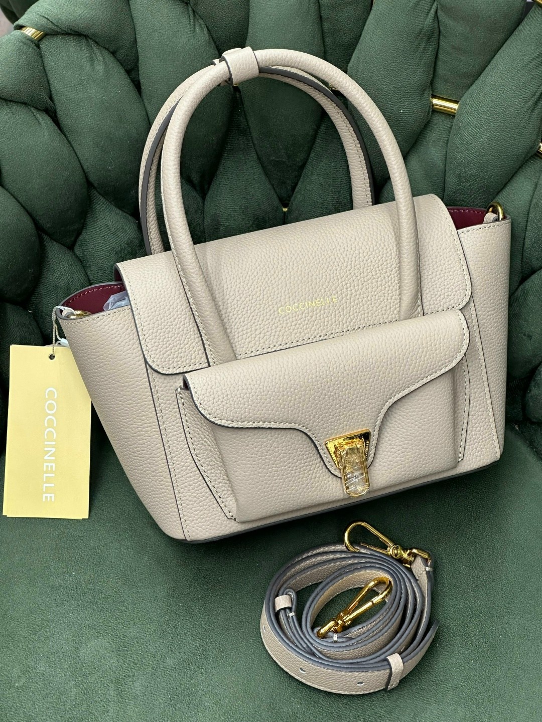 сумка coccinelle,сумка beat классическая с клапаном coccinelle,женская сумка coccinelle,сумка coccinelle arlettis,coccinelle сумка liya medium цвет серый