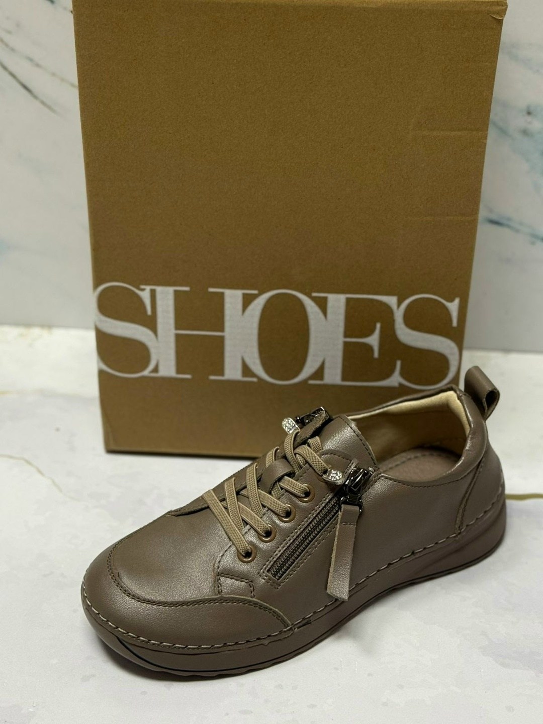 ,обуви,женская ,полуботинки женские,мегатоп женские кроссовки