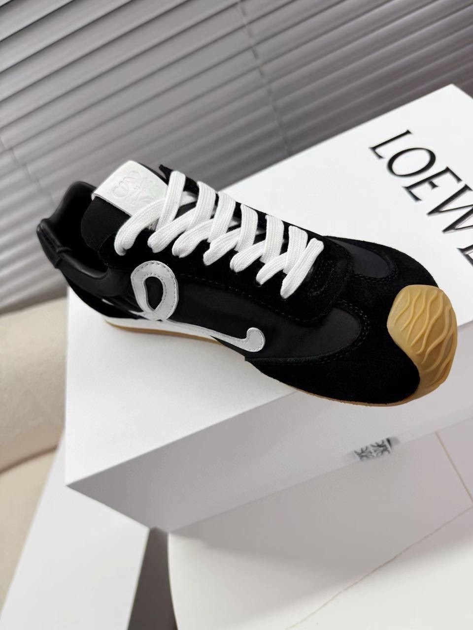 ,кроссовки женскиe,кроссовки loewe,кроссовки брендовые,спортивная