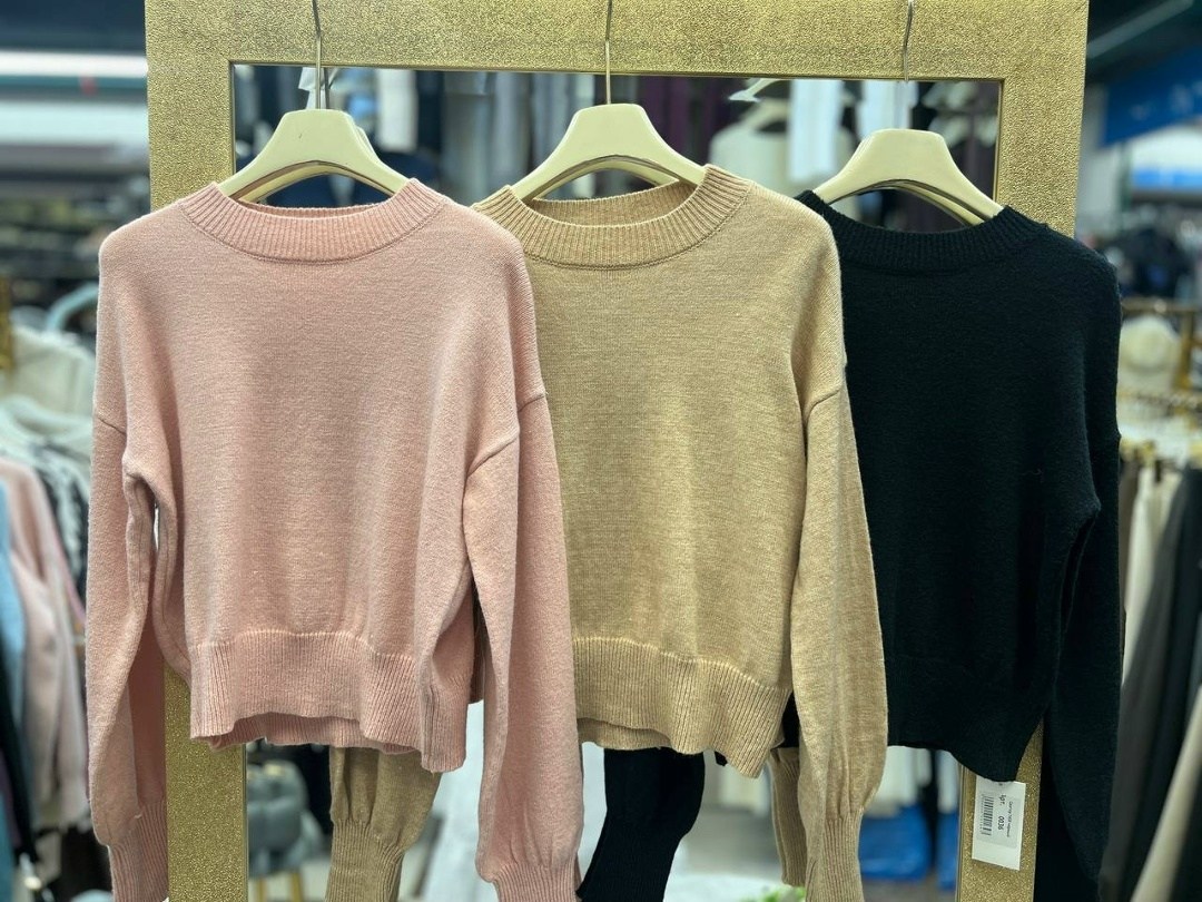 джемпер бежевый,свитер оверсайз,свитер,мода шик джемпера,женские кофты