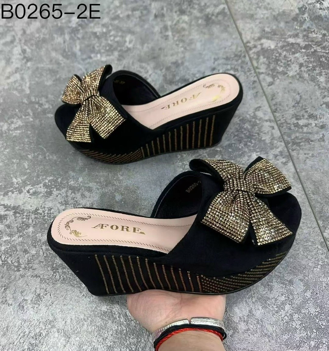 ,женские шлепанцы,женские шлепанцы на платформе,шлепанцы на танкетке,шлепки на платформе