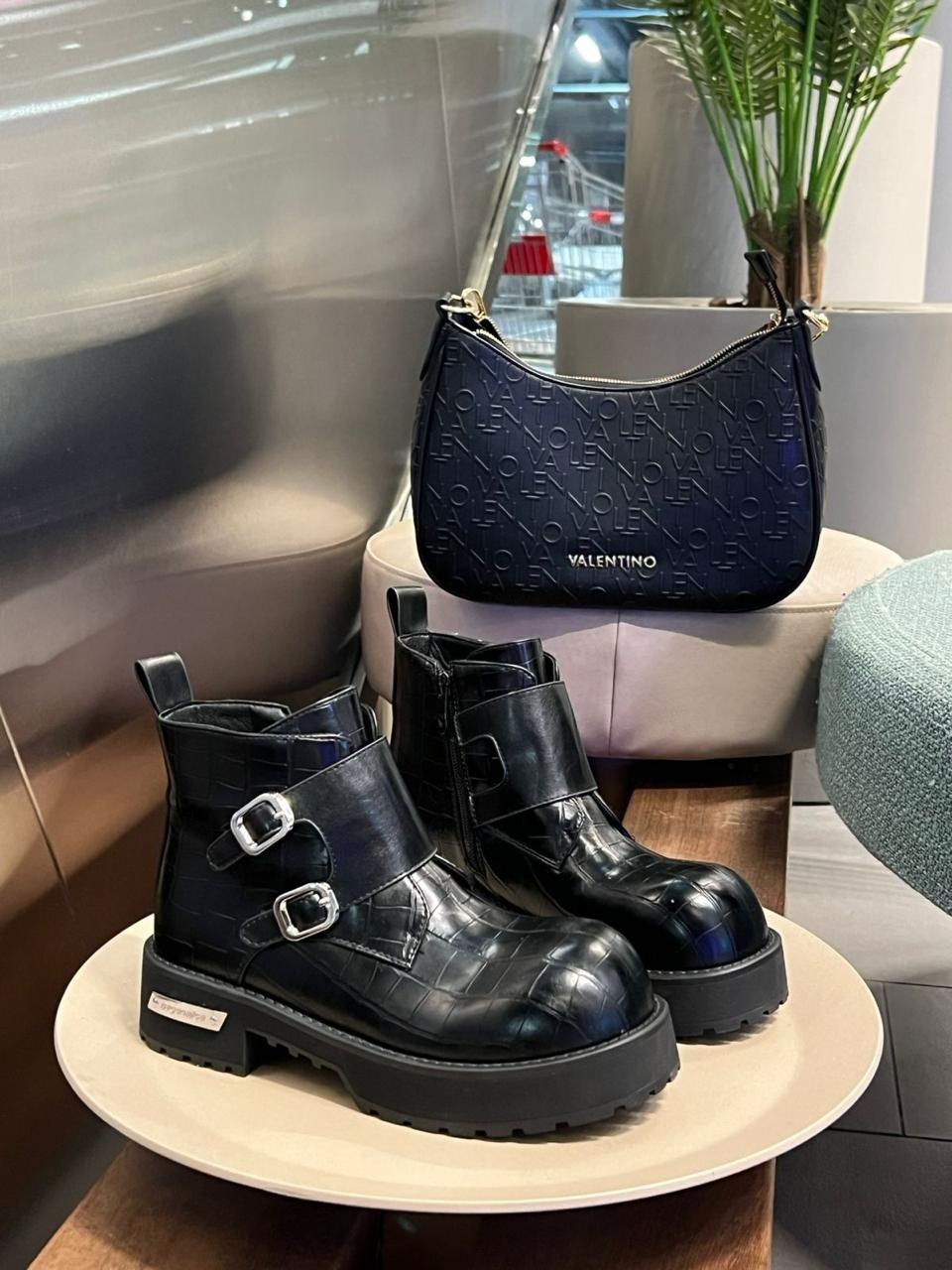 женские ботинки,,модные ботинки,ботинки на платформе,женские лакированные ботинки с пряжкой