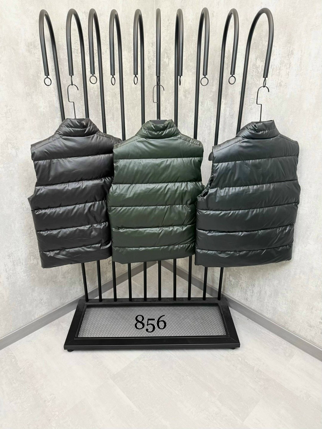 жилетка moncler,жилетка,жилет,жилетка мужская,двухсторонняя жилетка