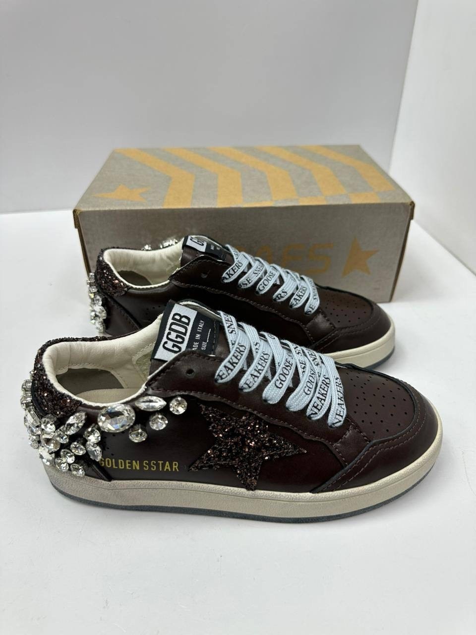 кеды golden goose,кеды golden goose женские,golden goose кроссовки,кроссовки golden goose с пайетками,кеды golden goose женские с камнями