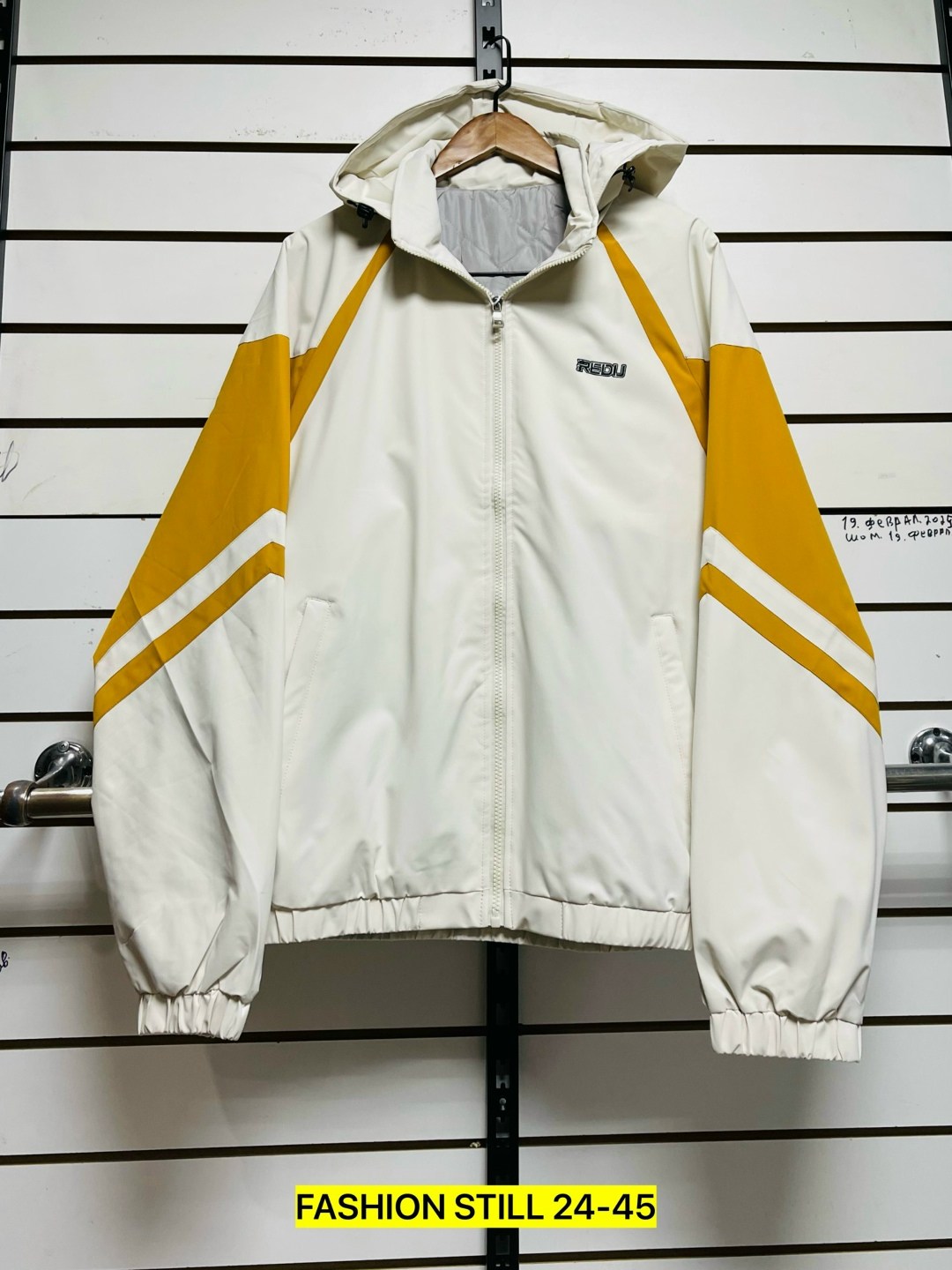 куртка,куртка ветровка,куртка спортивная,легкая куртка