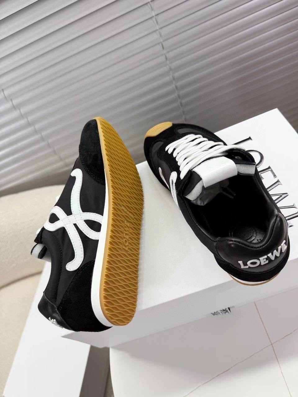 ,кроссовки женскиe,кроссовки loewe,кроссовки брендовые,спортивная