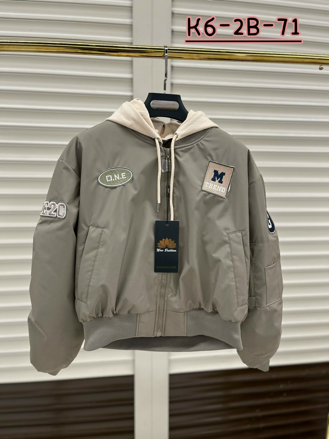 куртка стильная,куртка бомбер,куртка,демисезонная куртка,легкая куртка