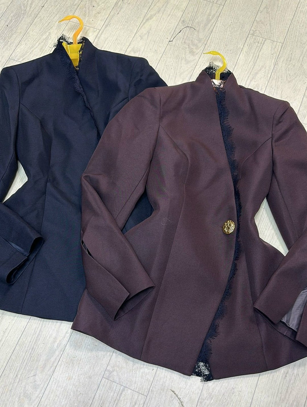 жакет с баской,пиджак с баской,женский пиджак,женский брючный костюм,пиджак приталенный