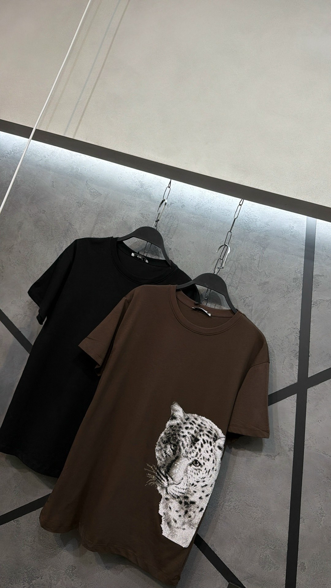 свитшот со стразами,женский свитшот,женская кофта,футболка оверсайз со стразам,футболка со стразами женская