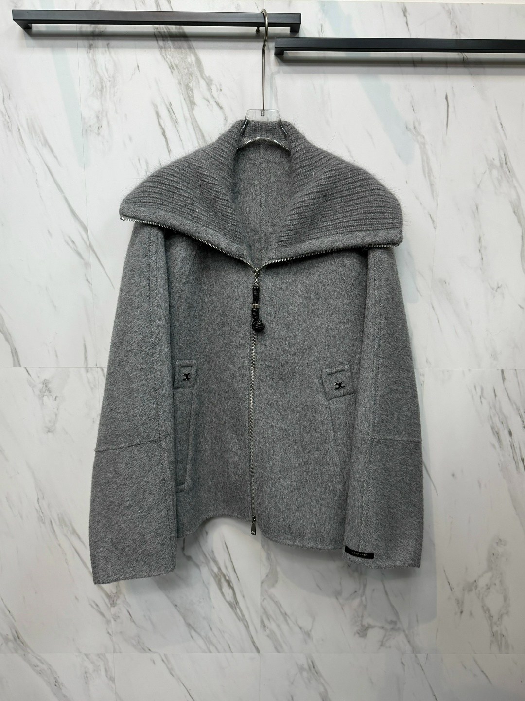 серый бомбер из шерсти женский,куртка бомбер оверсайз весенний шерстяной manly,куртка короткая кашемировая,куртка из кашемира,теплое пальто