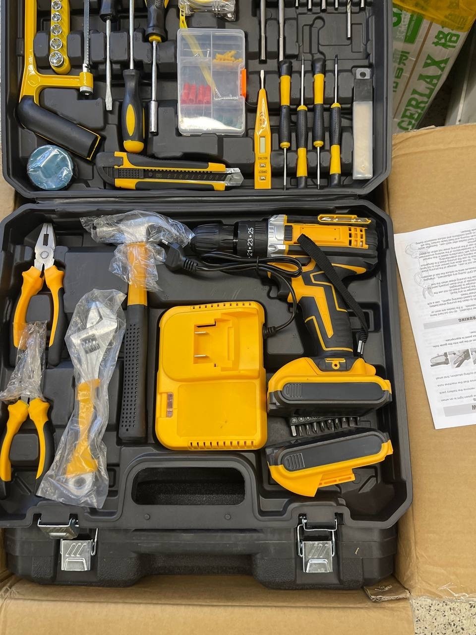 набор инструментов шуруповерт,шуруповерт dewalt с набором инструментов,шуруповерт набор,набор инструментов,шуруповерт аккумуляторный dewalt