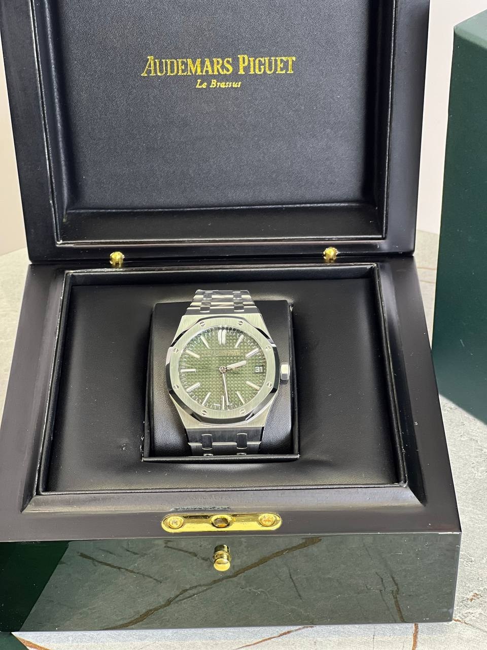 audemars piguet royal oak,audemars piguet royal,часы audemars piguet royal oak,audemars piguet royal oak selfwinding,audemars piguet royal oak 41 15500st.oo.1220st.01 blue dial