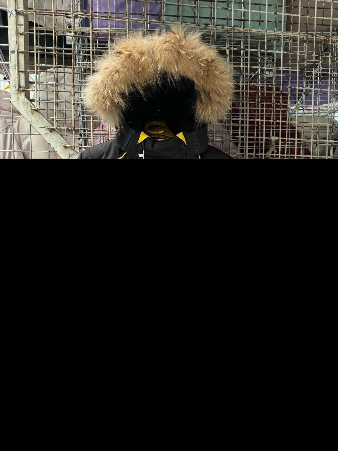 парка с мехом,мех енота,мужская парка с капюшоном, пальто с натуральным мехом енота,меховая опушка на капюшон из натурального меха енот 80 см,меховая парка