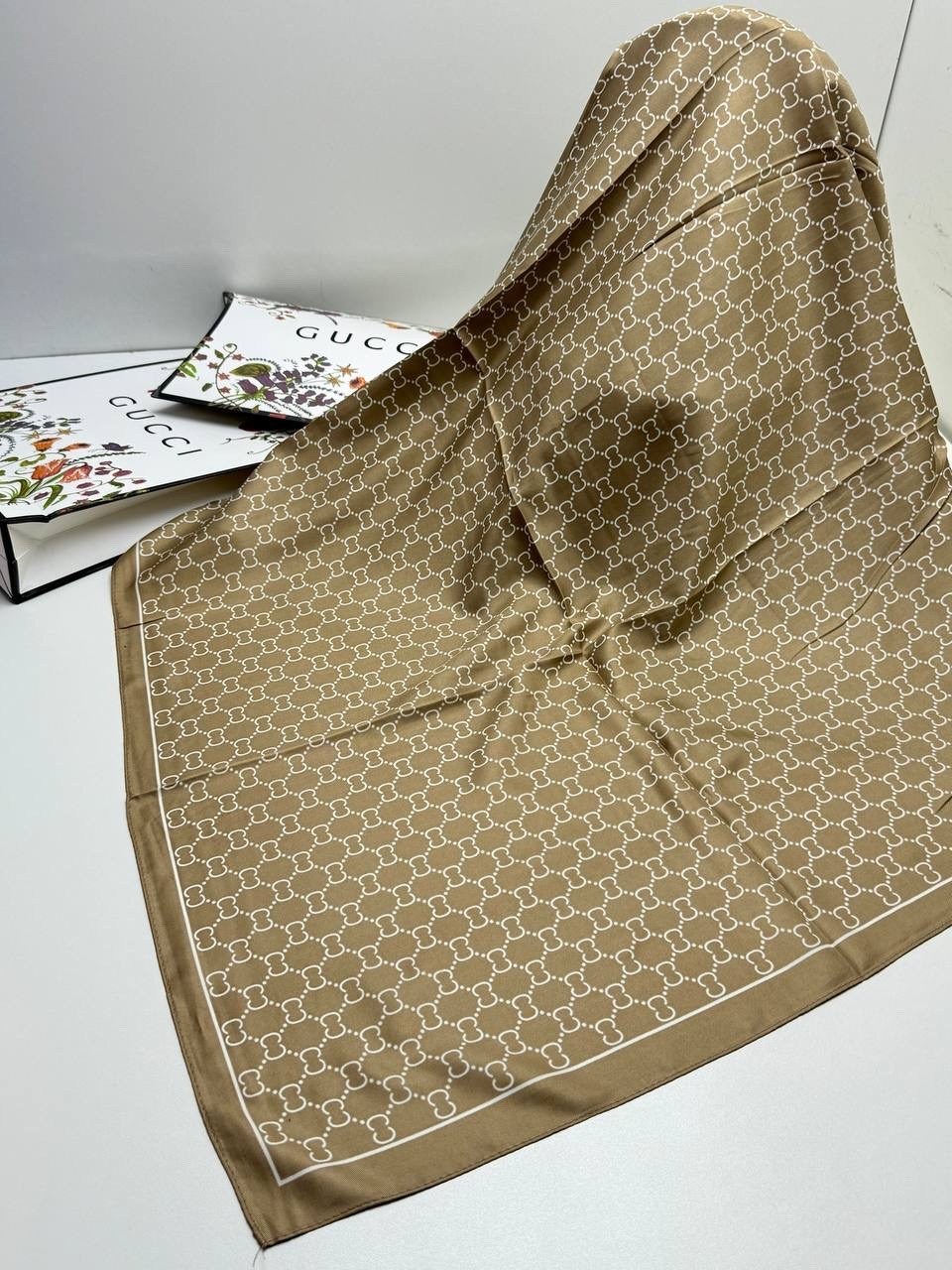 женский платок,платок gucci шелковый,платки диор,платки шарф,платок гуччи черный