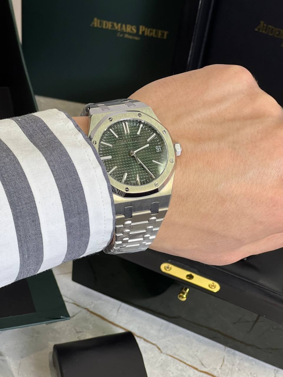 audemars piguet royal oak,audemars piguet royal,часы audemars piguet royal oak,audemars piguet royal oak selfwinding,audemars piguet royal oak 41 15500st.oo.1220st.01 blue dial