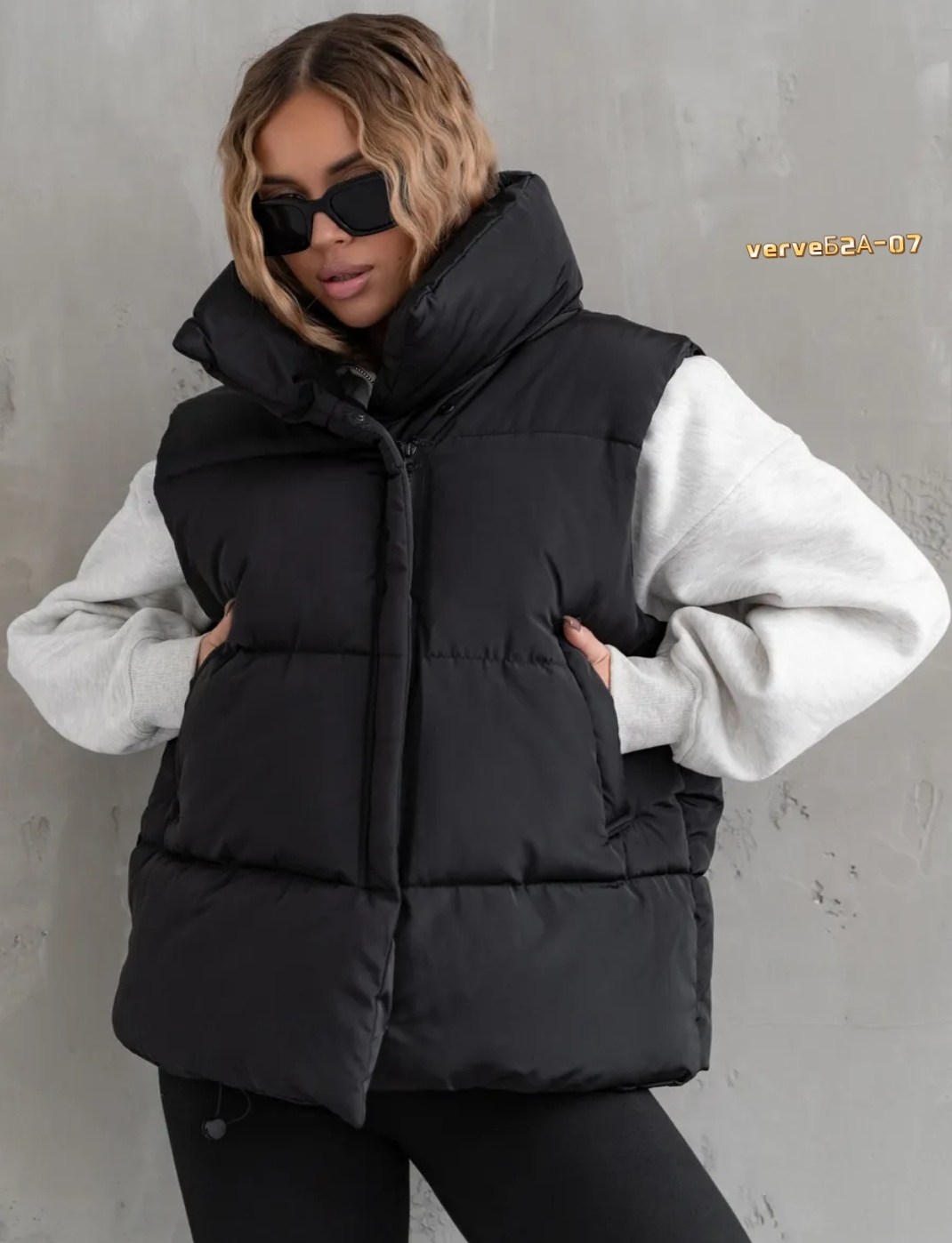 жилетка утепленная болоньевая оверсайз безрукавка,жилетка утепленная болоньевая оверсайз,жилетка оверсайз,жилетки женские,жилет оверсайз