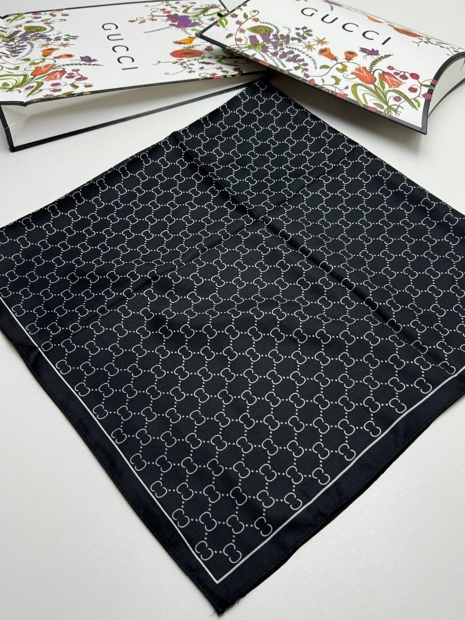 женский платок,платок gucci шелковый,платки диор,платки шарф,платок гуччи черный