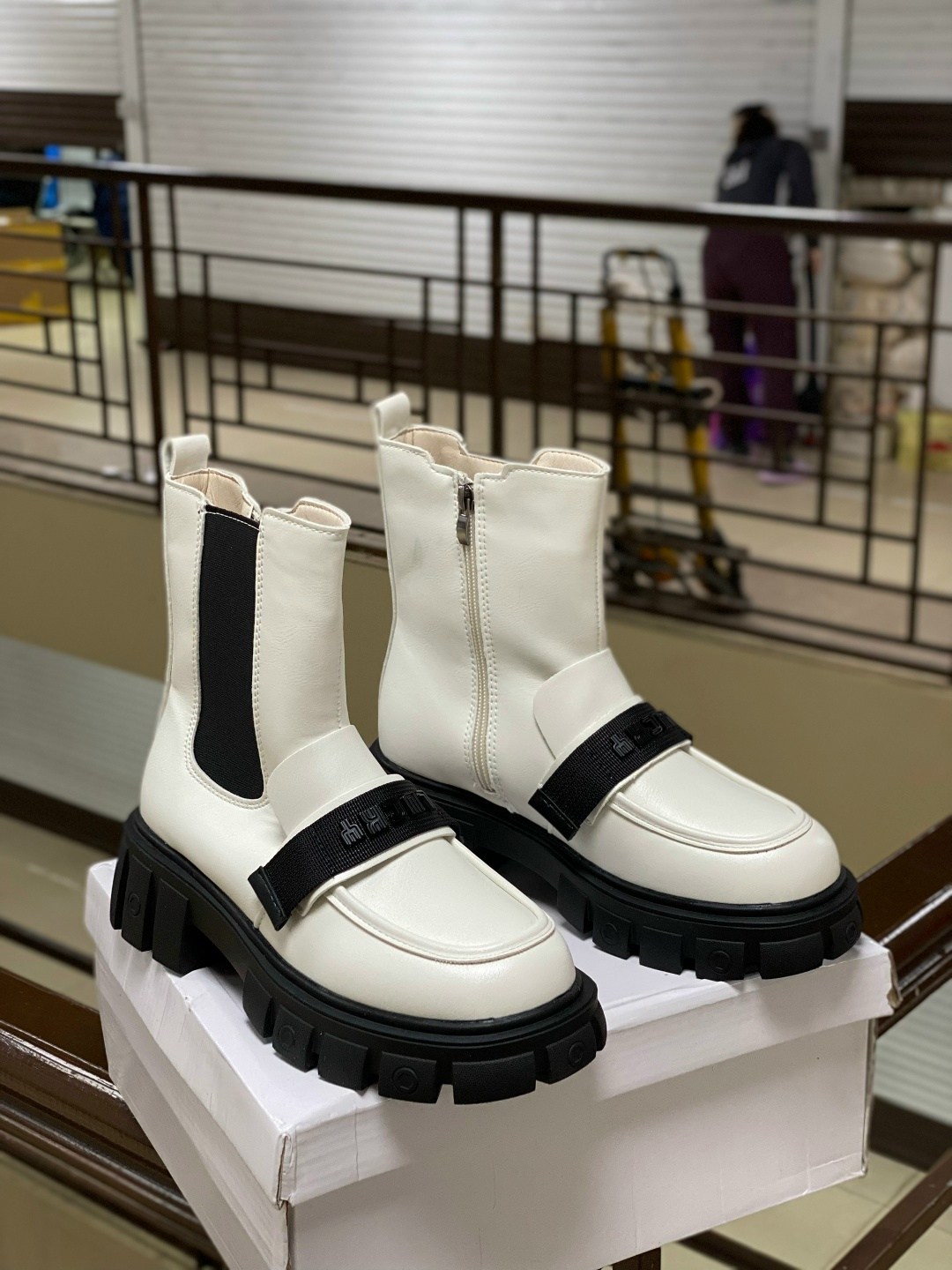 ,ботинки женские,женская ,обуви,стильные ботинки