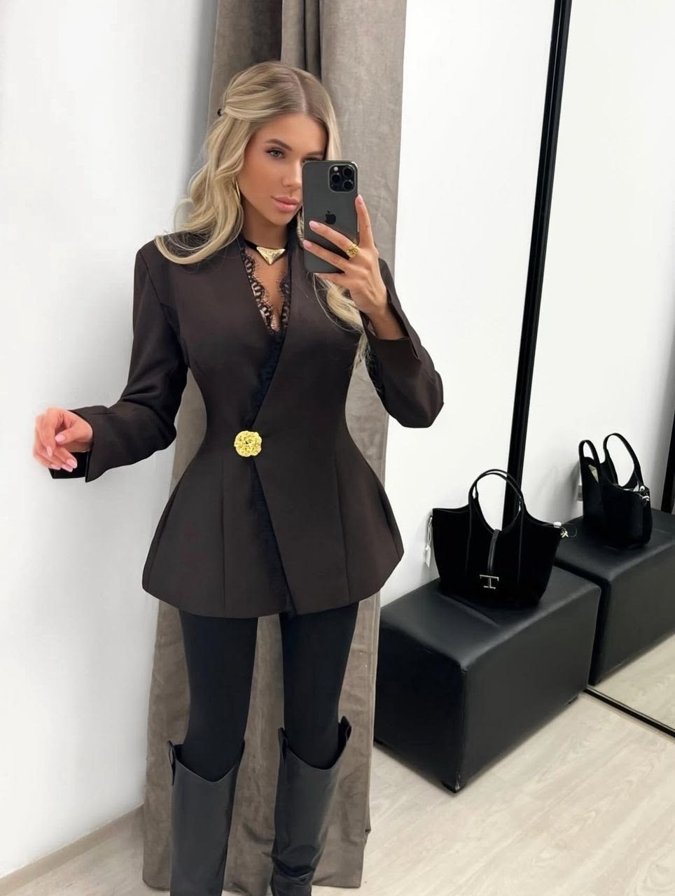 жакет с баской,пиджак с баской,женский пиджак,женский брючный костюм,пиджак приталенный