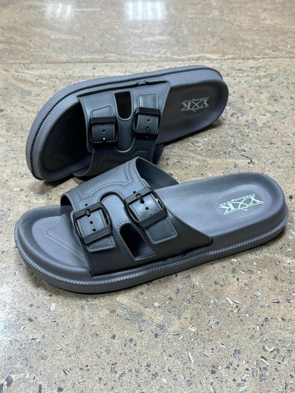 ,шлепанцы женские,мужские шлепанцы,тапочки модные,сандалии