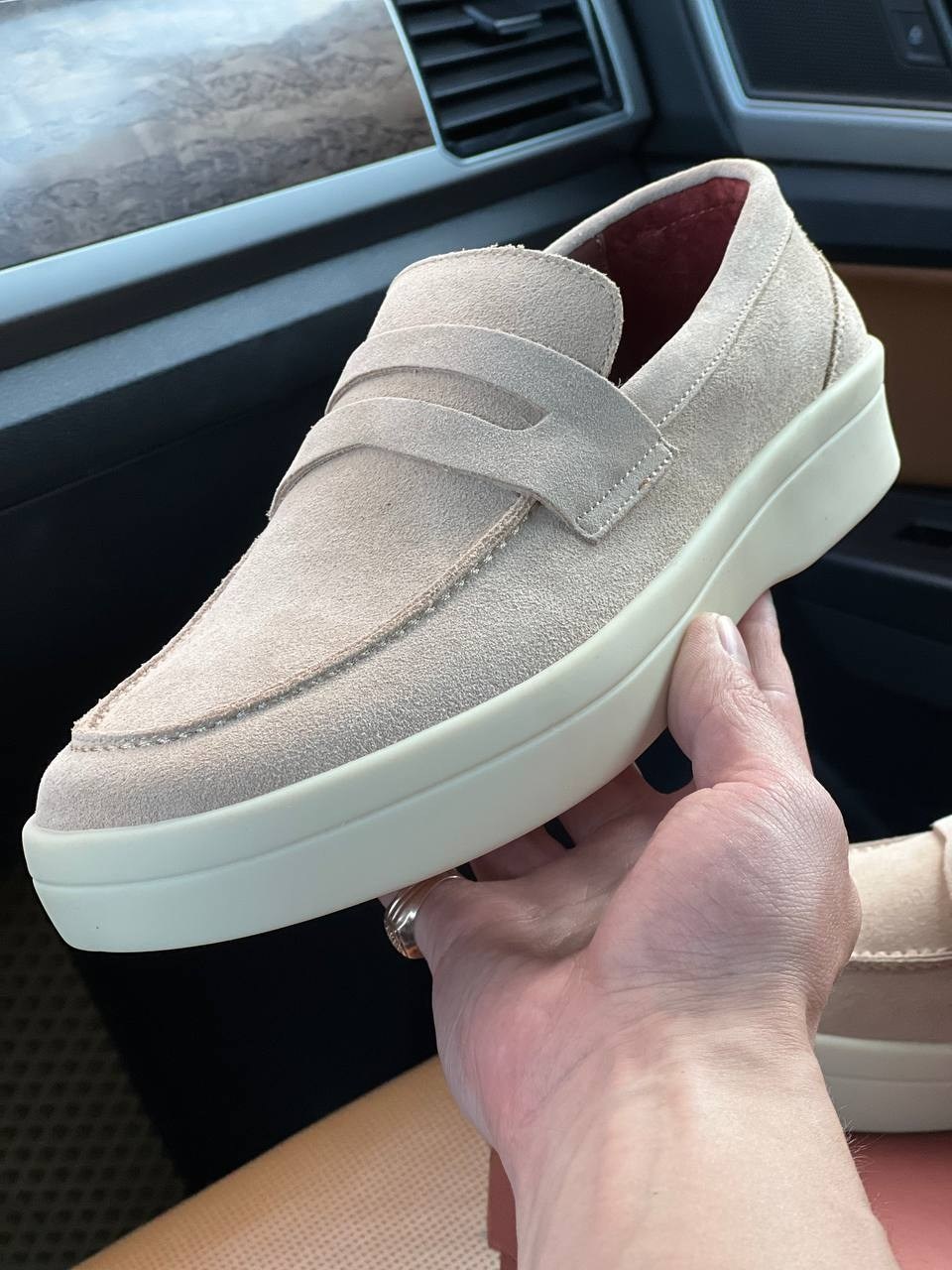 ,лоферы из натуральной замши loro piana,лоферы loro piana,лоферы мужские loro piana,замшевые лоферы loro piana