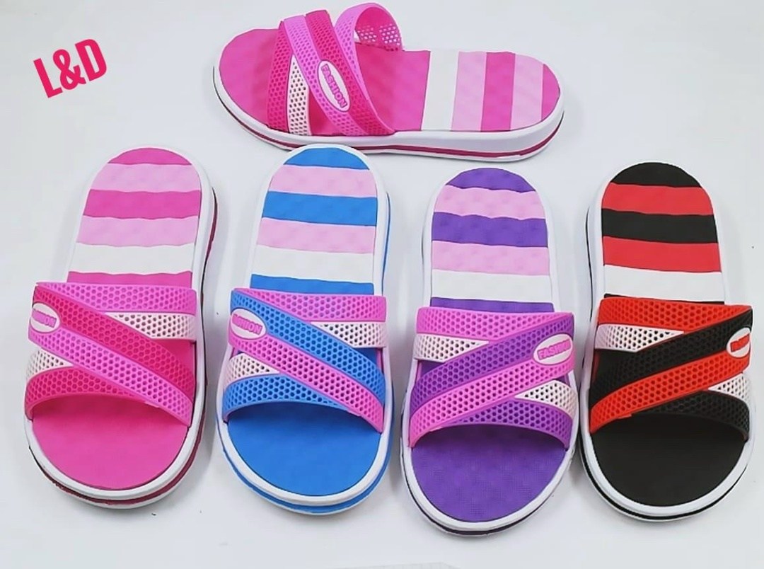 женские шлепанцы,женские сланцы,женские шлепки,шлепки женские пляжные,женские тапки