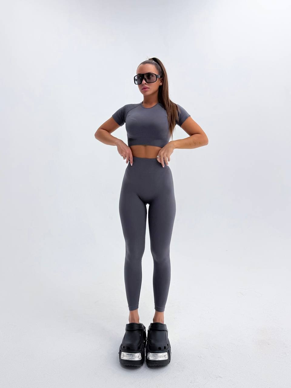 легинсы для фитнеса,костюм для фитнеса,спортивные легинсы,спортивный костюм для фитнеса женский,женский костюм для фитнеса