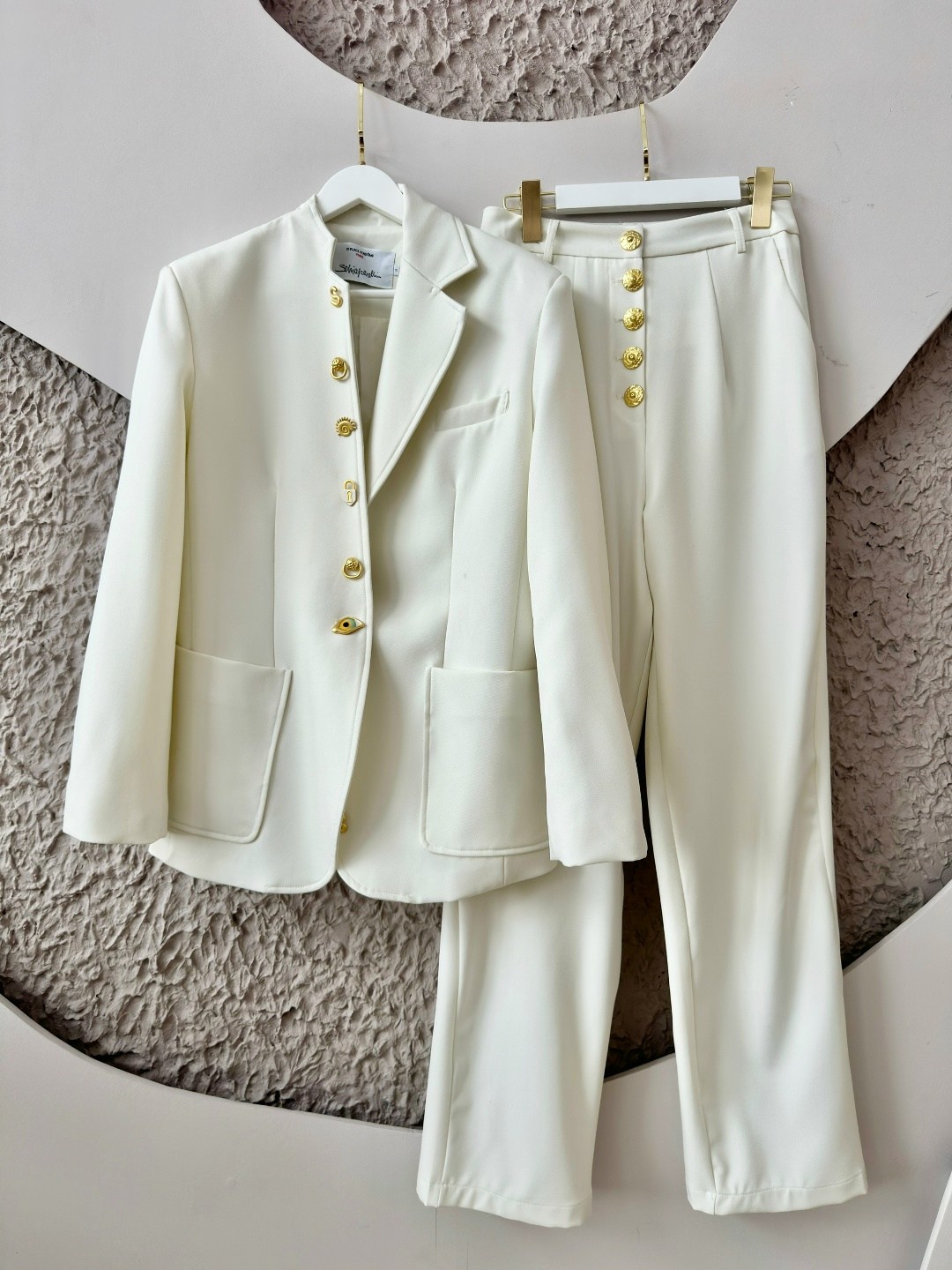 брючный костюм,белый костюм,костюм: пиджак,жакет,брючный костюм dilana vip 1993 белый