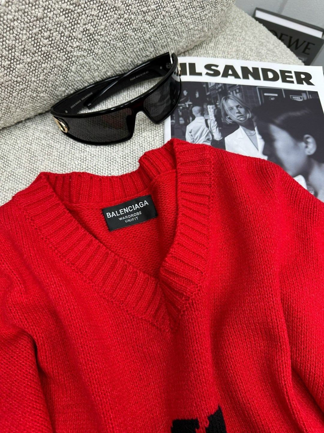 баленсиага свитер,баленсиага красная толстовка,свитер баленсиага мужской,свитер balenciaga,красный свитер баленсиага