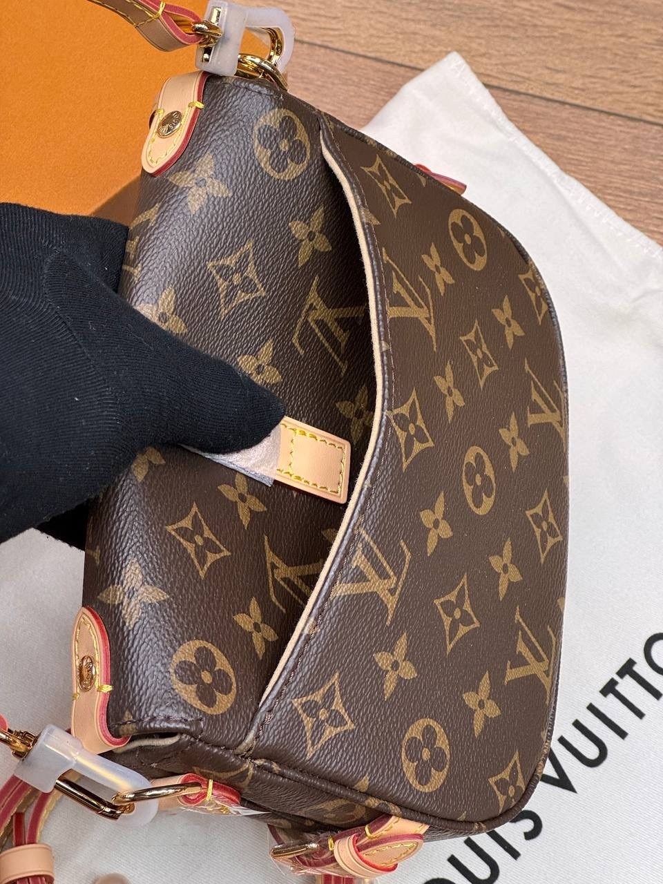 louis vuitton сумка на плечо,сумка louis vuitton женская,сумка louis vuitton,сумка через плечо louis vuitton,сумка на плечо louis vuitton lv