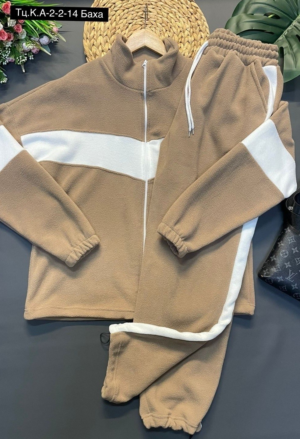 костюм спортивный,костюм на флисе,спортивный костюм на флисе,костюм спортивный женский,костюм женский спортивный на флисе