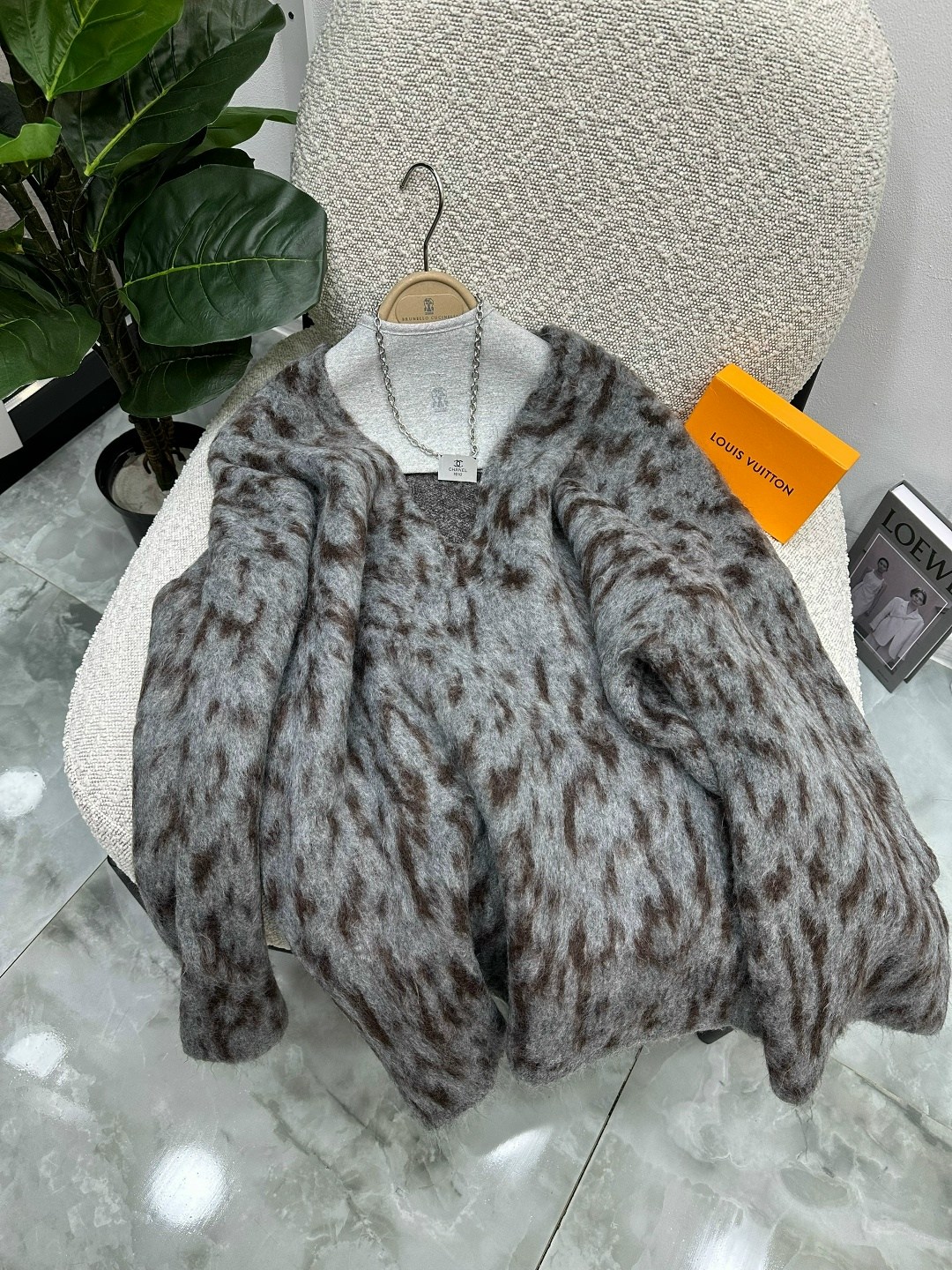 женский вязаный кардиган с леопардовым принтом,женский леопардовый принт вязаный кардиган,кардиган с леопардовым принтом,кардиган цвета хаки с леопардовым принтом,mcdv вязаный кардиган женский свитер