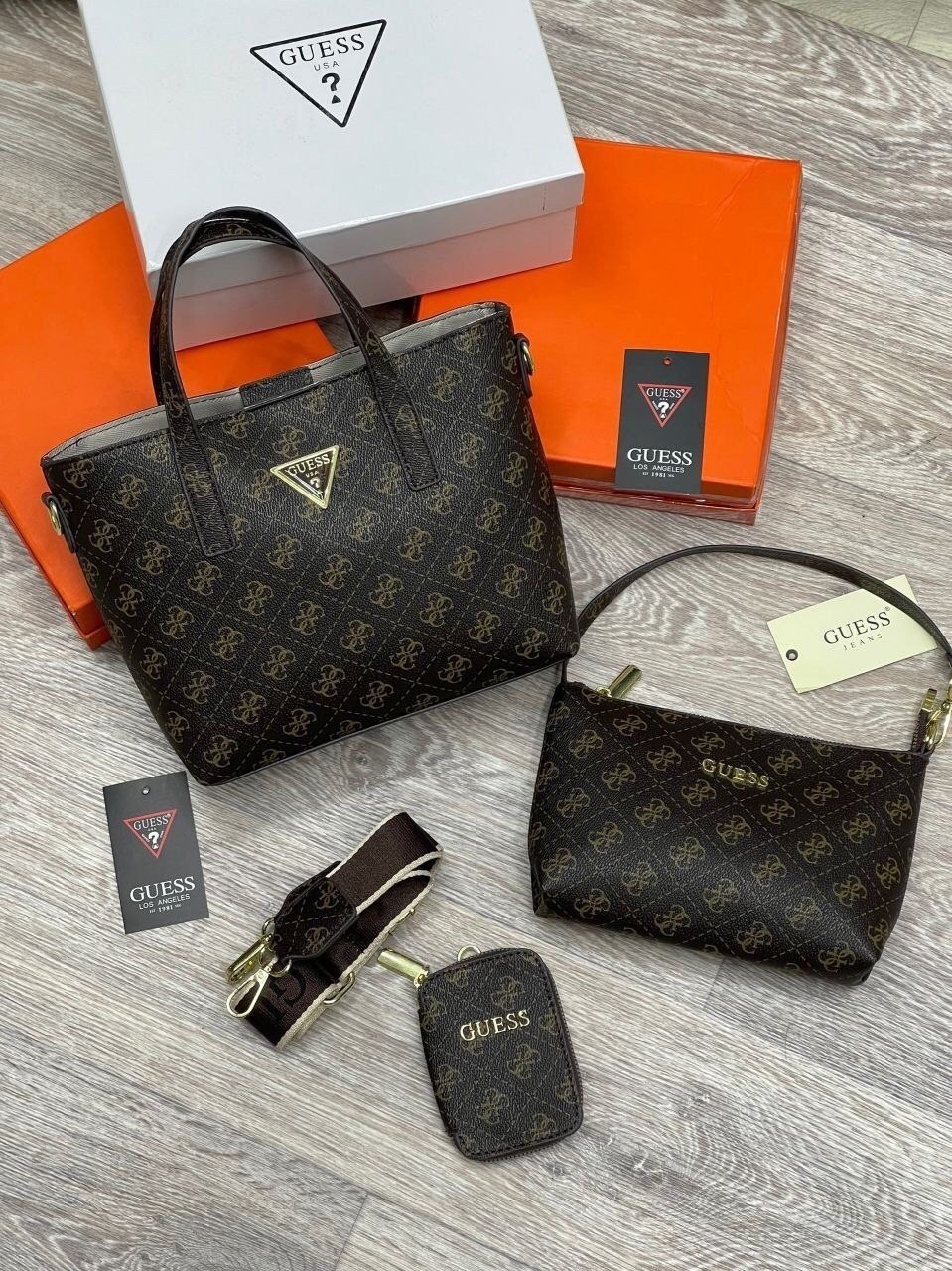 guess женская сумка,сумка guess,женская большая сумка guess,сумка guess бежевая,сумка guess оригинал